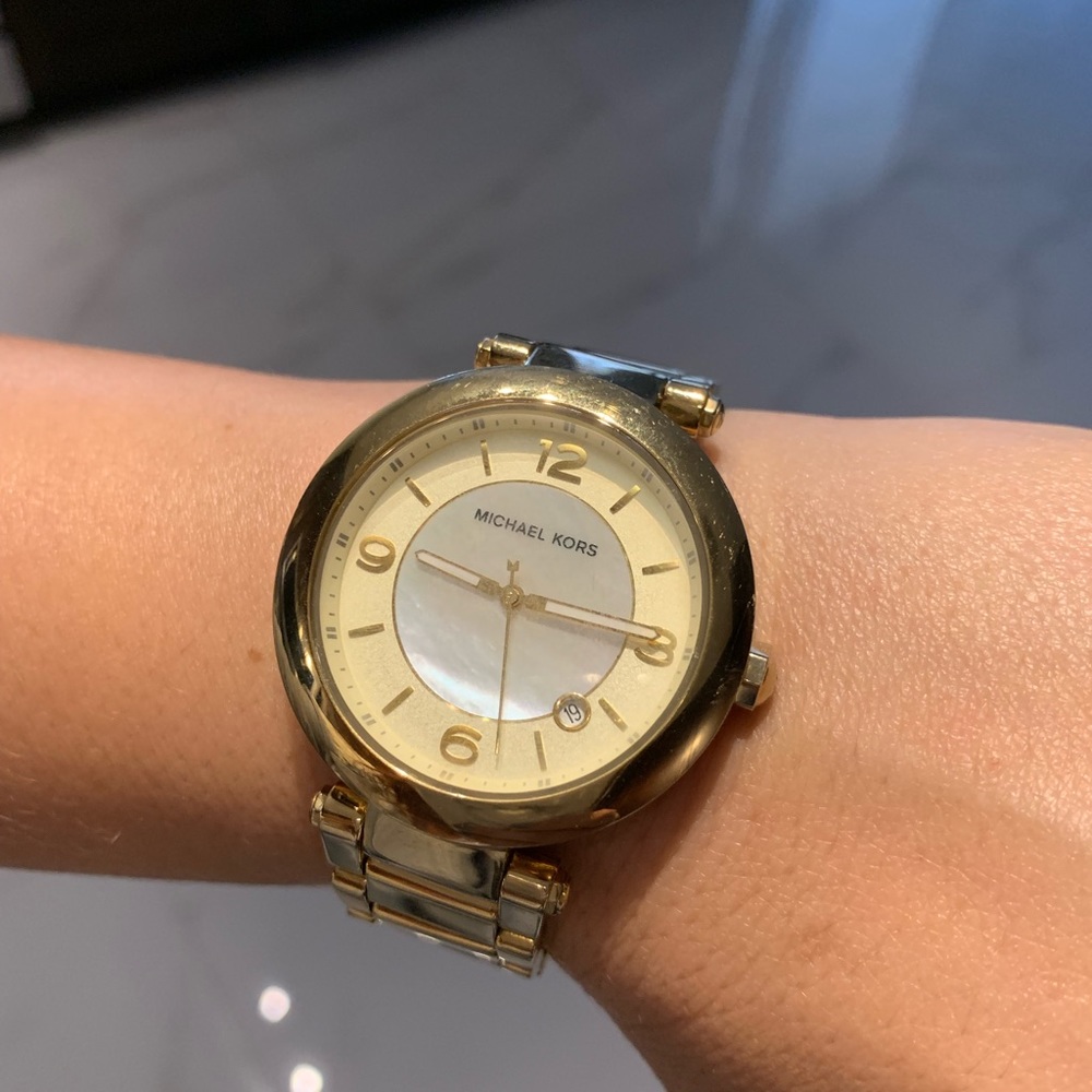 MK watch